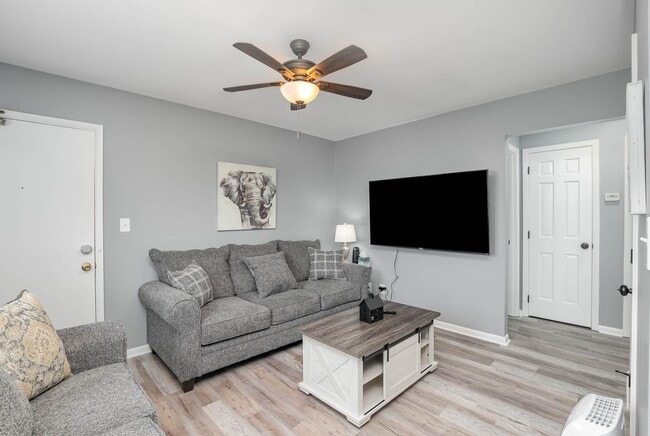 Photo - 2 bed, newly remodeled hideaway in Trenton...