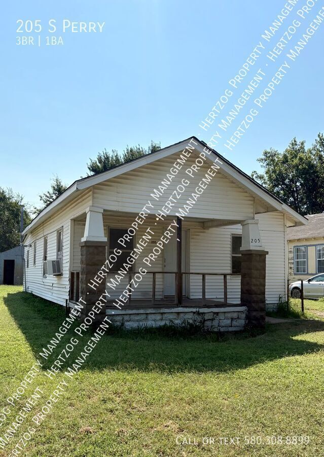 Building Photo - 205 S Perry- Rental