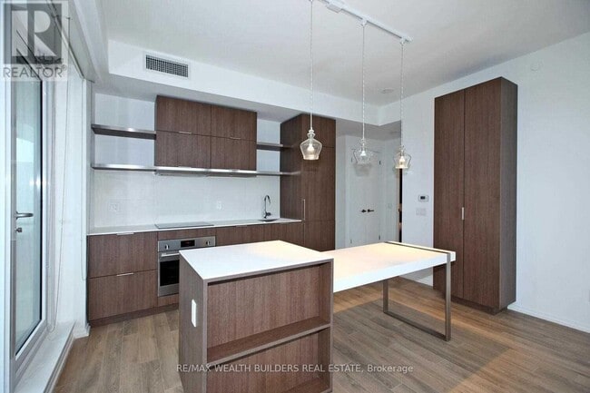 Photo - 197 Yonge St Unit 4305
