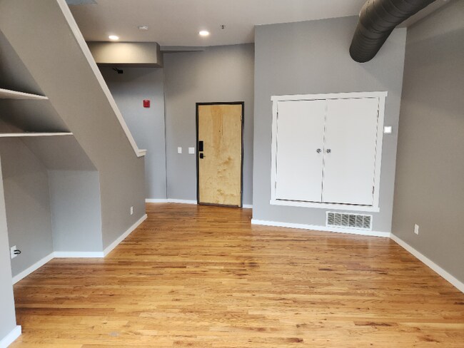 Photo - 70 W 6th Ave Unit 203