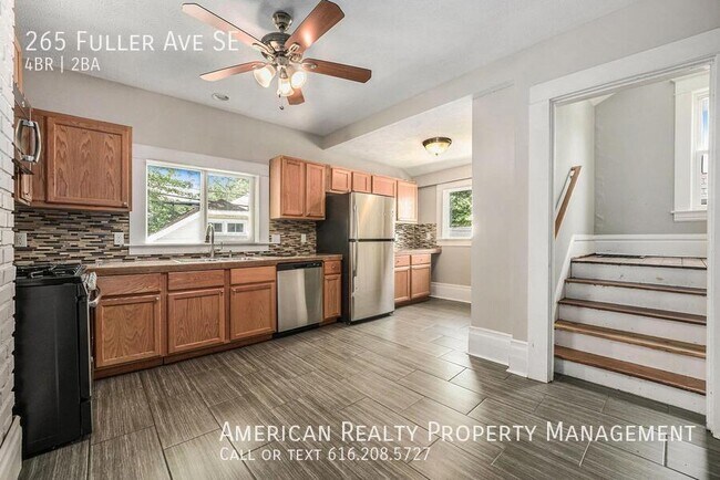 Photo - 265 Fuller Ave SE