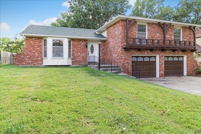Building Photo - Great House, Great Yard, Great Neighborhood!