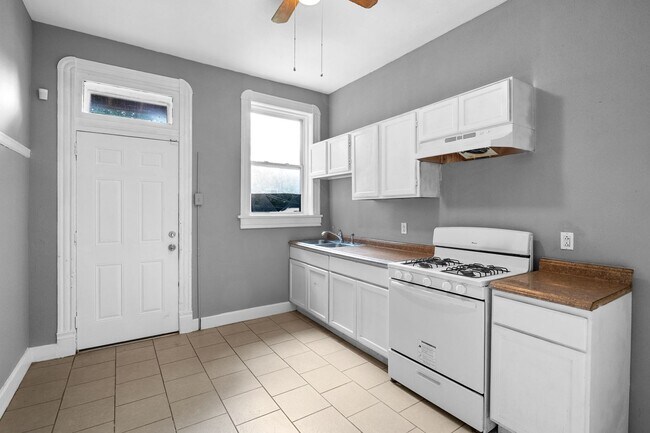 Photo - 5130-5132-5132 Kensington Ave Apartment Unit 5130 1st floor
