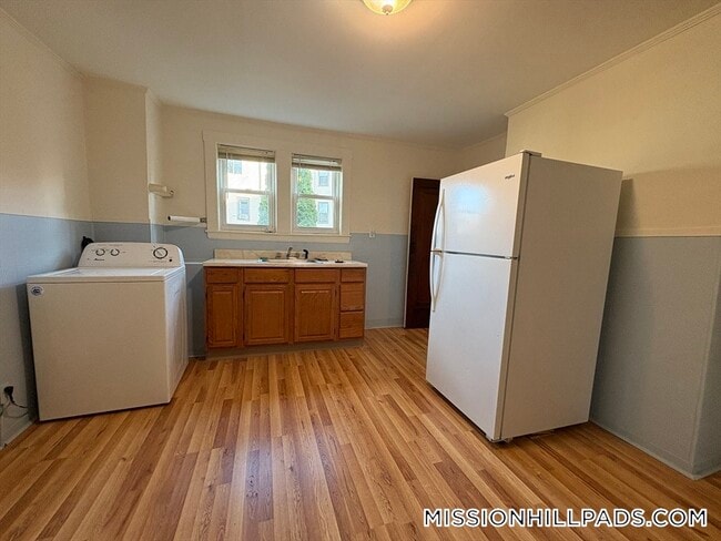 Building Photo - 155-157 Hillside St.