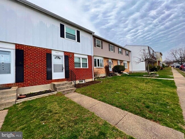 Building Photo - 462 Long Towne Ct Rental