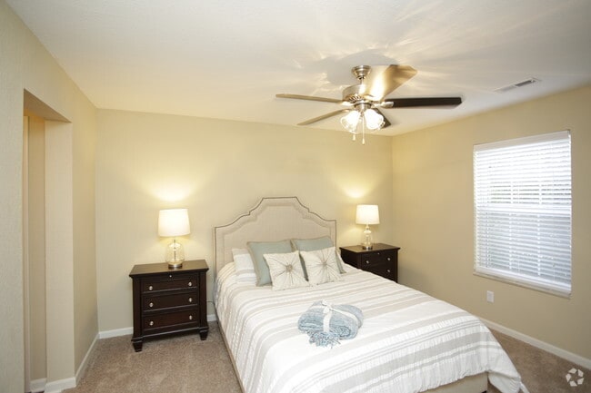 1BR, 1BA - Augusta/804 SF - Williamsburg Plaza Apartments