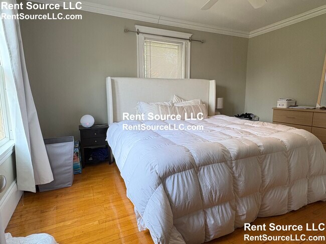 Photo - 1619 Centre St Unit TOP FLOOR
