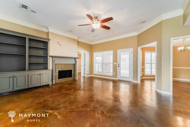Photo - 252 Greensview Dr