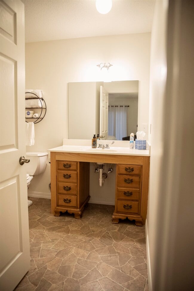 Photo - 302 Chickasha Dr