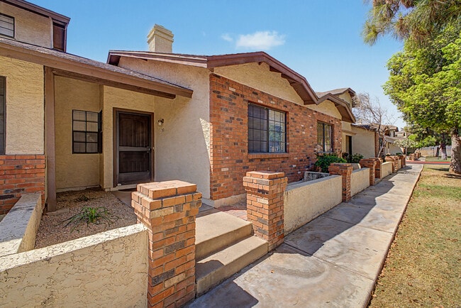 Photo - 170 E Guadalupe Rd