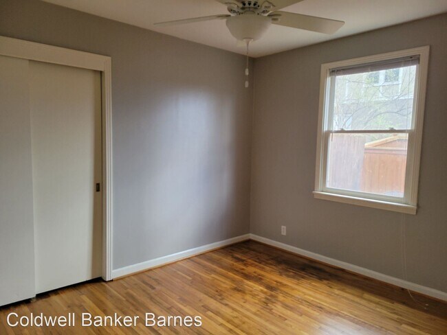 Photo - 2 br, 1 bath House - 132A 37th Ave. N