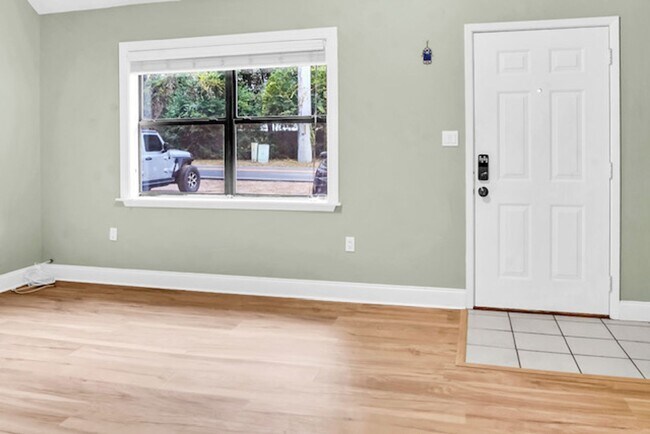 Photo - Cute 2 Bedroom 2 Bathroom Townhome For Rent!