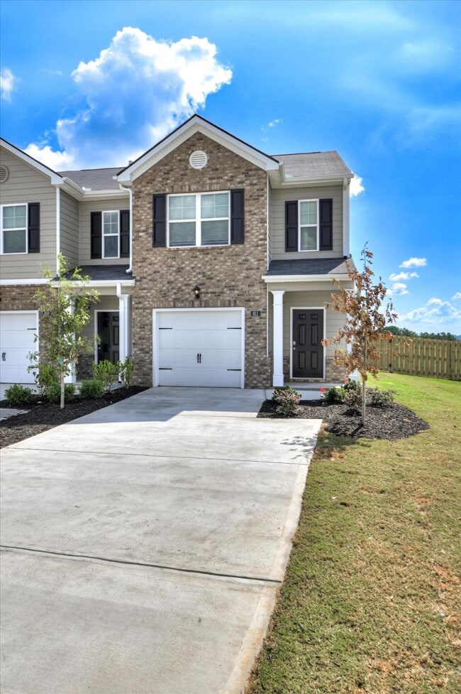 Building Photo - 811 Grovebury Ct Rental