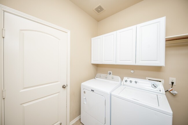 Photo - 4019 Windmill Creek Dr