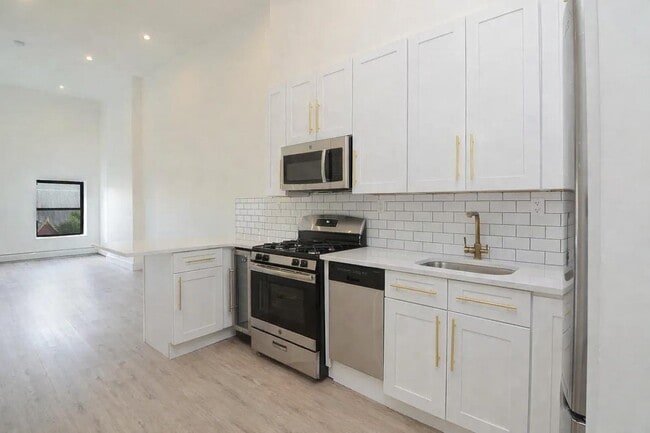 Photo - 193 Jefferson Ave Unidad 3B