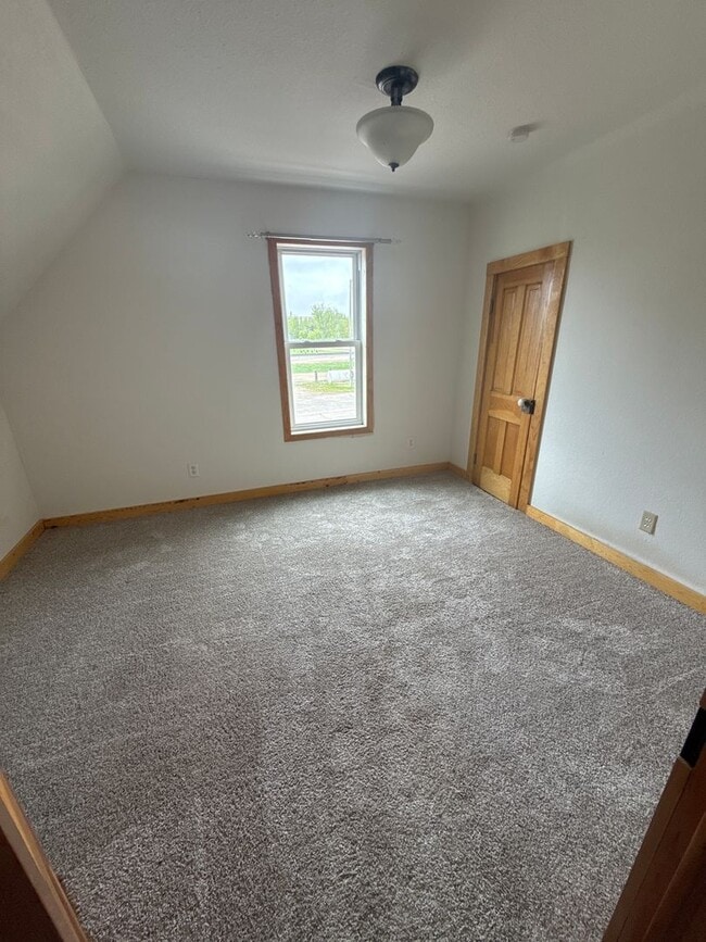 Photo - 209 Main St Unit Upper