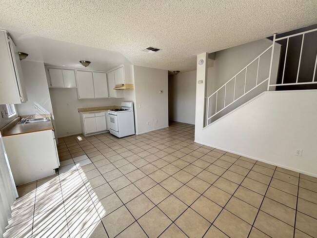 Photo - East Palmdale Townhouse