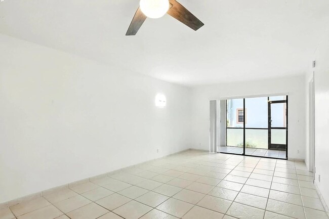 Photo - 3050 Norwood Pl Unit N112