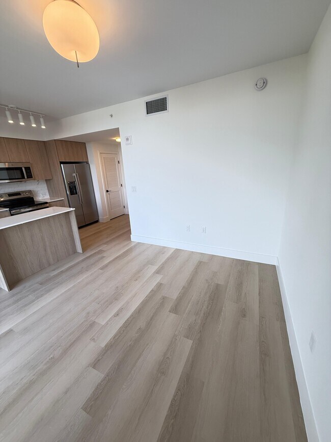 Photo - 2533 NE 183rd St Unit A17