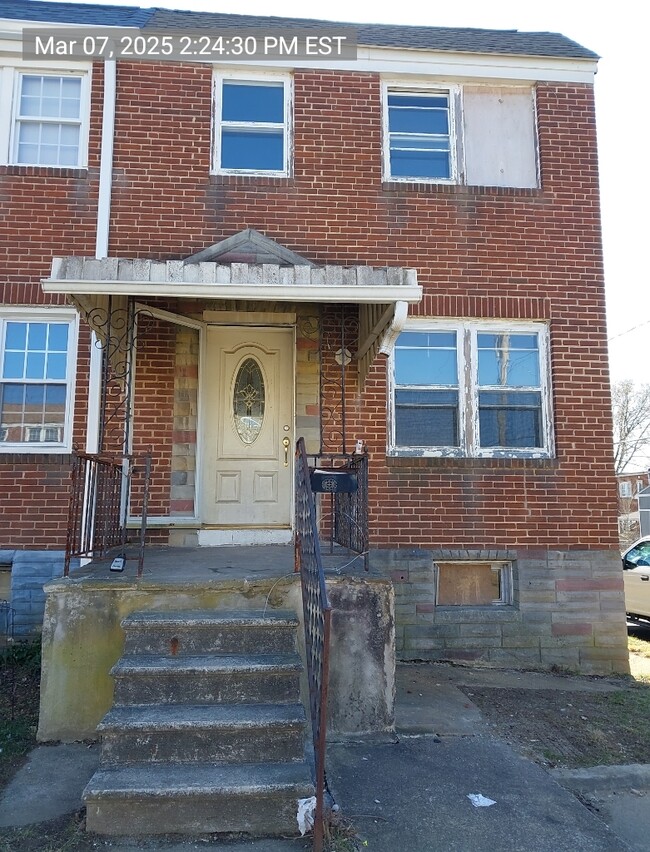 Building Photo - 335 Arden Rd W Rental