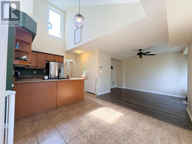 Photo - 588 Shoreline Dr
