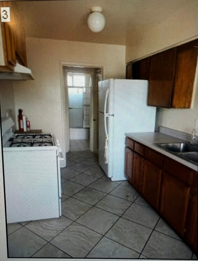 Photo - 1023 E 12th St Unit 3