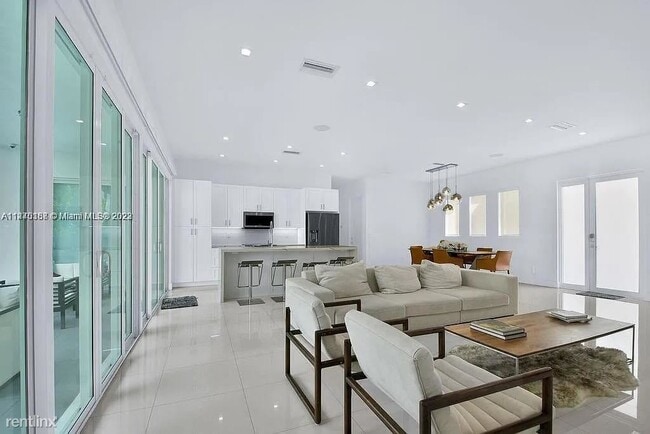 Photo - 4 br, 3 bath House - 11315 SW 43rd Ln Fl 3...