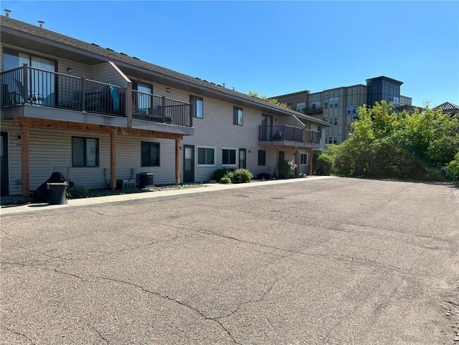 Building Photo - 1635 Stieger Lake Ln Unit 101