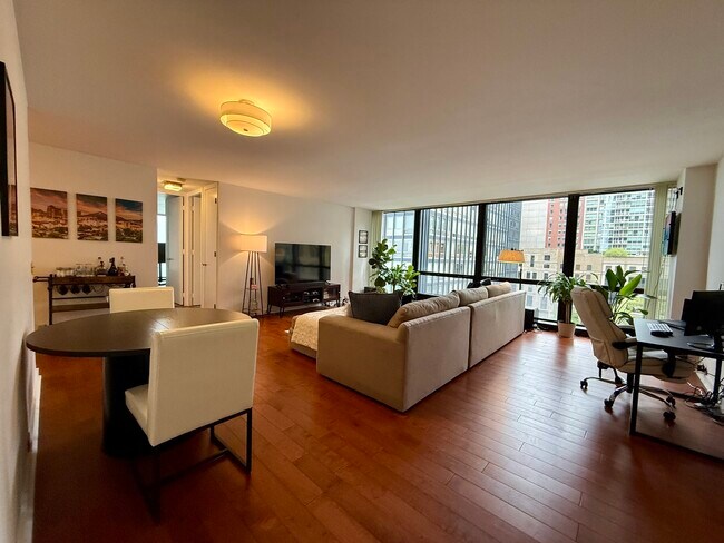 Photo - 900 N Lake Shore Dr Unit 812