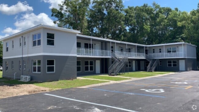 Building Photo - 767 SW Alachua Ave Rental