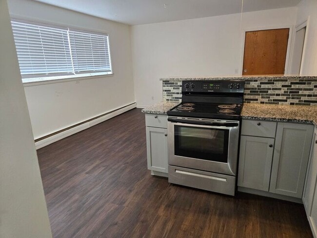 Photo - 6541 2nd St NE Unidad 6541 2nd St NE  4