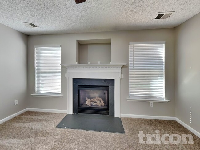 Photo - 111 Darbys Run Way