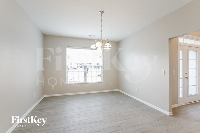 Photo - 9808 Loughlin Ln