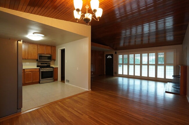 Photo - 2806 San Pedro Dr NE