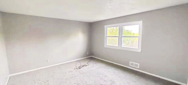 Photo - Corner Lot, Fenced yard, Large Master Suite