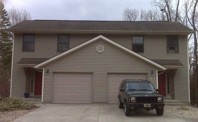 Photo - 1804 E Maxwell Ln