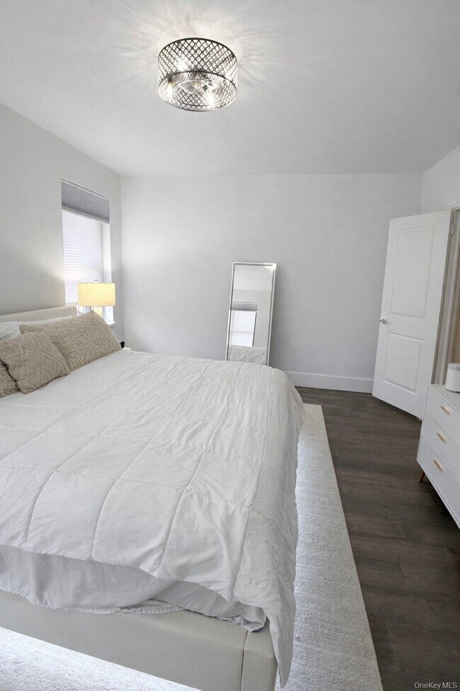 3000 Valentine Ave Unit 2E