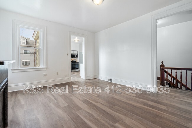 Photo - 1950 Lowrie St