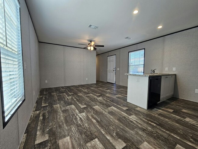 Photo - 1050 Myakka Dr