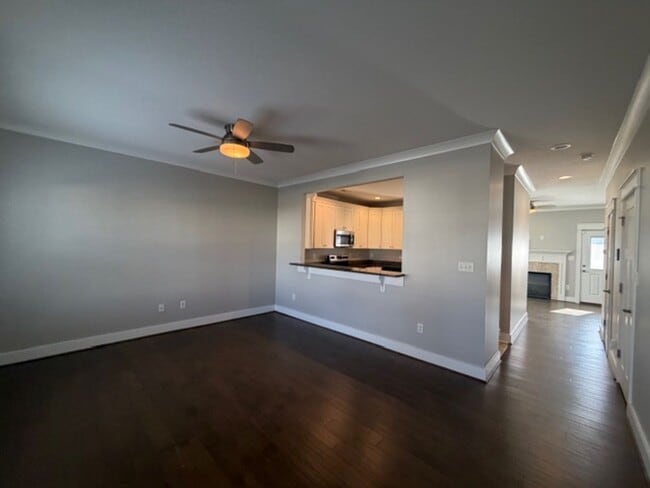 Photo - Portlock Square