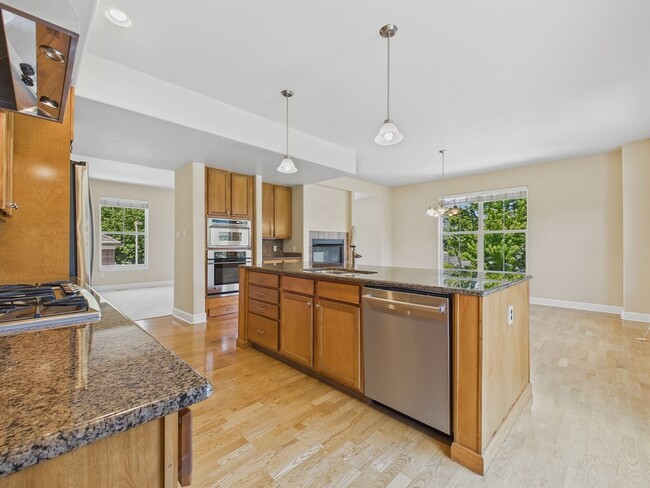 Photo - Beautiful DTC Townhome