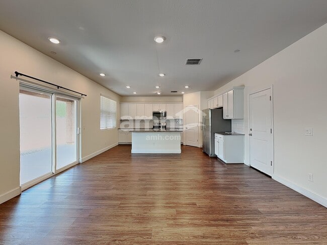 Photo - 12526 N 60th Ave