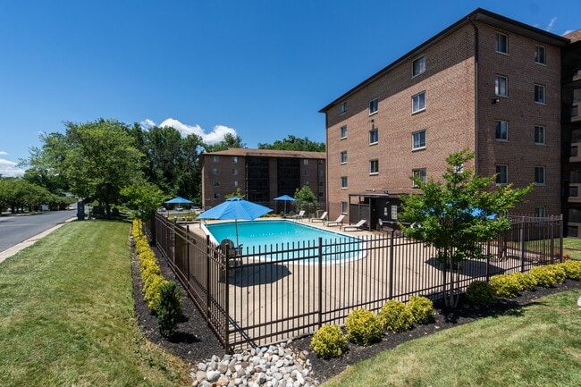 Photo - The Colony Apartments