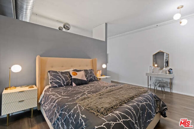 Photo - 1111 S Grand Ave Unit 716