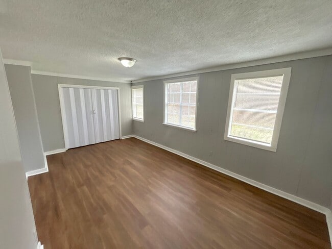 Photo - 3447 Cook Rd