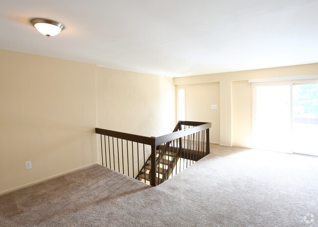 Photo - Summit Place Apartments