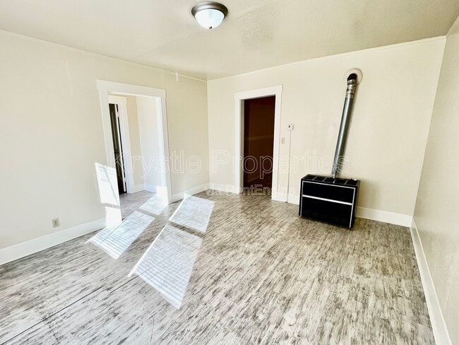 Photo - 526 Wilson Ave