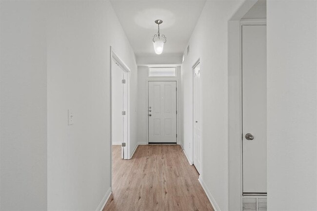 Photo - 1629 Arbor Knot Dr