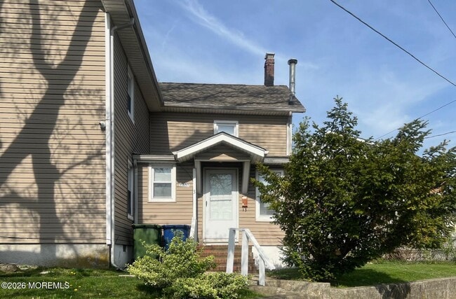 Building Photo - 1401 9th Ave Unit 3