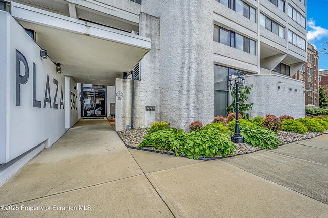 Photo - 550 Clay Ave Condo